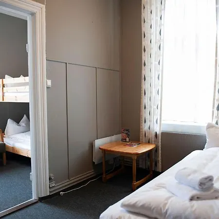 Henriks Hotel 3*