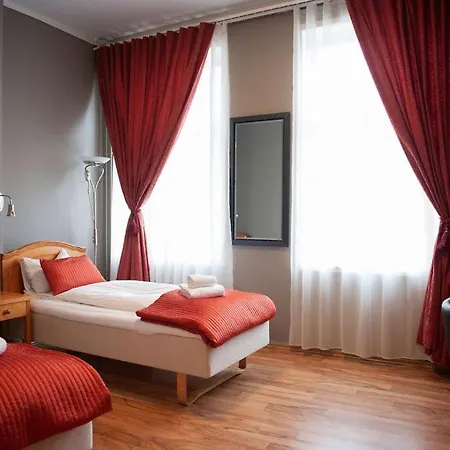 Henriks Hotel 3*