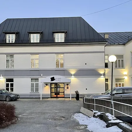 Henriks Hotel 3*