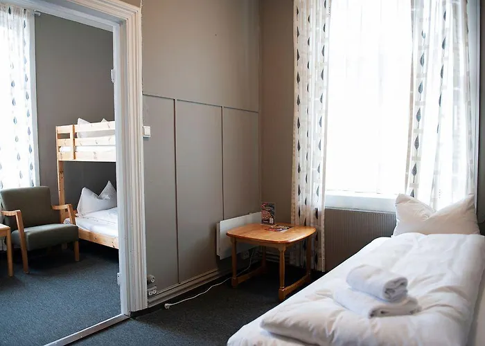 Henriks Hotel 3*